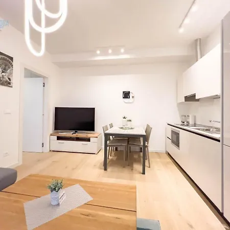 アパート Piazza Della Borsa 3b Tirabora Short Rent *