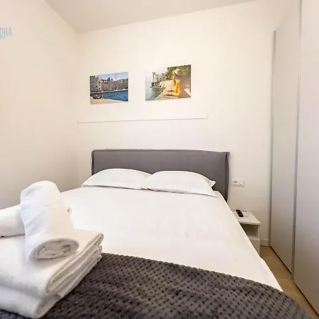 アパート Piazza Della Borsa 3b Tirabora Short Rent