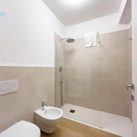 Piazza Della Borsa 3b Tirabora Short Rent *